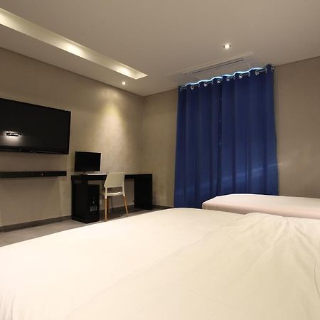 C&B Hotel Ansan Exterior foto