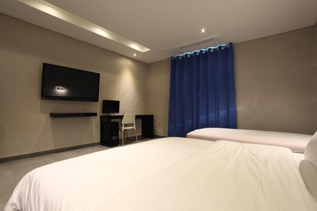 C&B Hotel Ansan Exterior foto